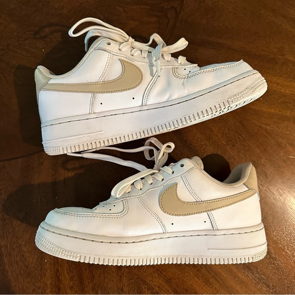Nike Air Force 1 In White and Rattan size 8 - Picture 5 of 14